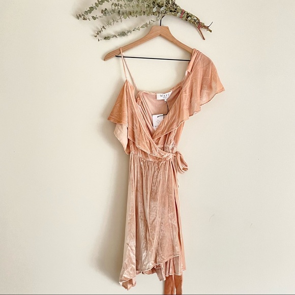WAYF VELVET COLD SHOULDER MINI DRESS L - Picture 6 of 15